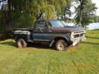 1977 Ford F-150 1977 Shorted/Stepside full-time 4x4 460 engine with a C-6