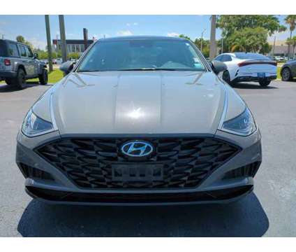 2022 Hyundai Sonata SEL is a Grey 2022 Hyundai Sonata SE Sedan in Daytona Beach FL