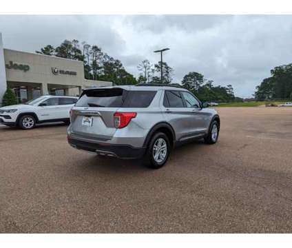 2021 Ford Explorer XLT is a Silver 2021 Ford Explorer XLT Car for Sale in Mccomb MS