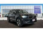 2024 Volvo XC40 Plus Bright Theme