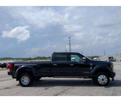 2022 Ford Super Duty F-450 DRW Platinum is a Blue 2022 Ford Car for Sale in Winder GA