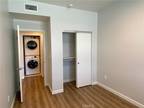 Flat For Rent In Woodland Hills, California