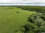 Farm House For Sale In Gonzales, Texas