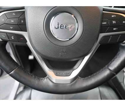 2021 Jeep Grand Cherokee Limited 4x4 is a Silver 2021 Jeep grand cherokee Limited SUV in Dubuque IA