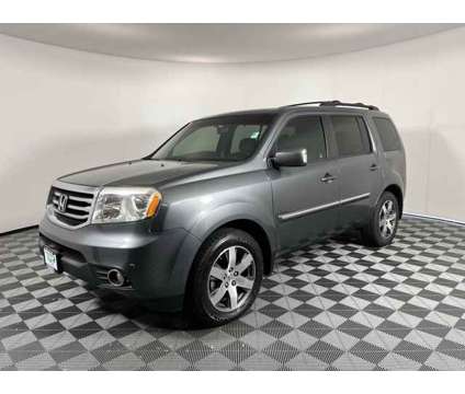 2012 Honda Pilot Touring w/ Nav is a Grey 2012 Honda Pilot Touring SUV in Issaquah WA