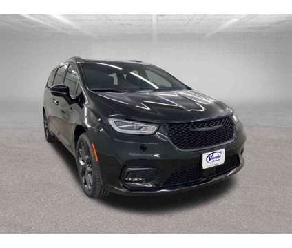2024 Chrysler Pacifica Touring L is a Black 2024 Chrysler Pacifica Touring Car for Sale in Ottumwa IA
