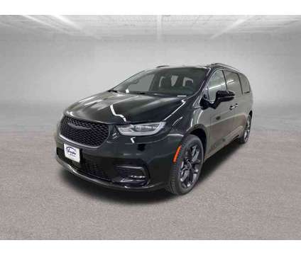 2024 Chrysler Pacifica Touring L is a Black 2024 Chrysler Pacifica Touring Car for Sale in Ottumwa IA