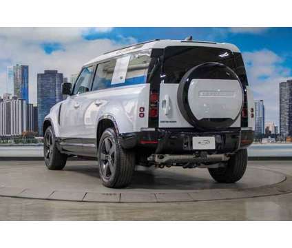 2024 Land Rover Defender X-Dynamic SE is a White 2024 Land Rover Defender 110 Trim SUV in Lake Bluff IL