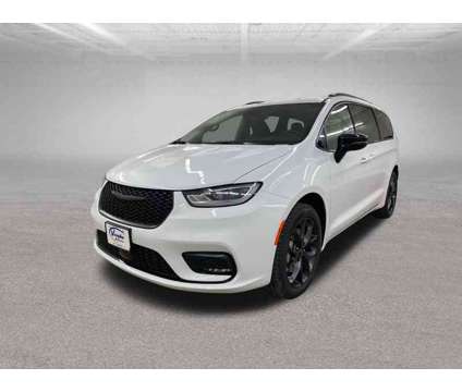 2024 Chrysler Pacifica Touring L is a White 2024 Chrysler Pacifica Touring Car for Sale in Ottumwa IA
