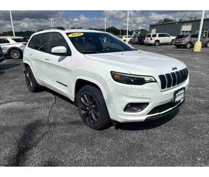 2020 Jeep Cherokee High Altitude 4X4 is a White 2020 Jeep Cherokee High Altitude SUV in Dubuque IA