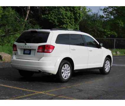 2017 Dodge Journey SE is a White 2017 Dodge Journey SE SUV in Oconomowoc WI