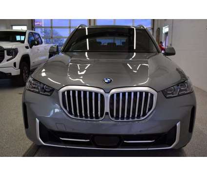 2025 BMW X5 xDrive40i is a Grey 2025 BMW X5 3.0si SUV in Lincoln NE