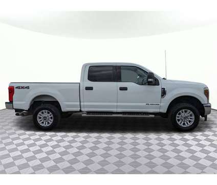 2019 Ford F-250SD XLT is a White 2019 Ford F-250 XLT Truck in Lake City FL