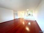 Flat For Rent In Edgewater, New Jersey