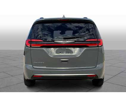 2022UsedChryslerUsedPacificaUsedFWD is a Grey 2022 Chrysler Pacifica Car for Sale in Oklahoma City OK