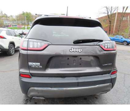 2019 Jeep Cherokee Limited is a Grey 2019 Jeep Cherokee Limited Car for Sale in Laconia NH