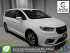 2022 Chrysler Pacifica Hybrid White, 62K miles