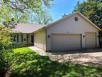 3434 Valley Dr Le Claire, IA