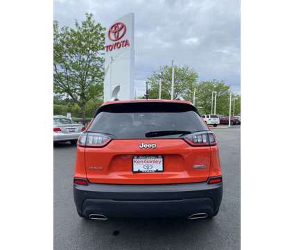 2021 Jeep Cherokee Latitude Lux is a Orange 2021 Jeep Cherokee Latitude SUV in Akron OH