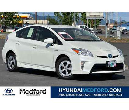 2015 Toyota Prius Four is a Silver 2015 Toyota Prius Four Hatchback in Medford OR