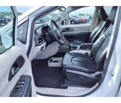 2023 Chrysler Pacifica Touring L is a White 2023 Chrysler Pacifica Touring Car for Sale in Decatur IL