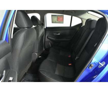 2022 Nissan Sentra SV Xtronic CVT is a Blue 2022 Nissan Sentra SV Sedan in Orlando FL