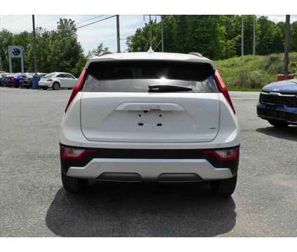 2024 Kia Niro EX is a White 2024 Kia Niro EX Station Wagon in Queensbury NY