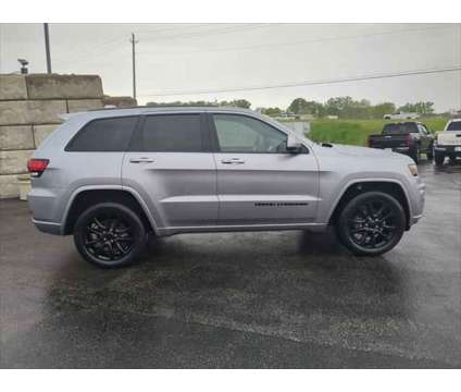 2020 Jeep Grand Cherokee Altitude 4X4 is a Silver 2020 Jeep grand cherokee Altitude SUV in Dubuque IA