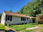 122 1st St, Chestertown, MD 21620