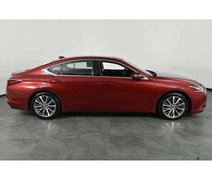 2019 Lexus ES 350 Ultra Luxury is a Red 2019 Lexus es 350 Sedan in Orlando FL