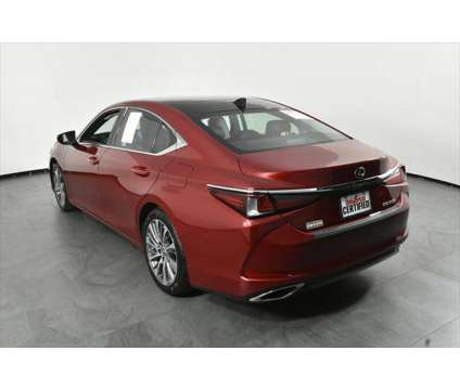 2019 Lexus ES 350 Ultra Luxury is a Red 2019 Lexus es 350 Sedan in Orlando FL