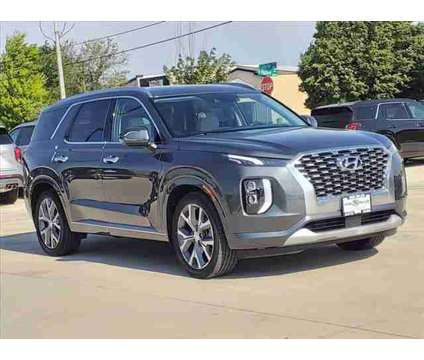 2021 Hyundai Palisade Limited is a Grey 2021 SUV in Peoria IL