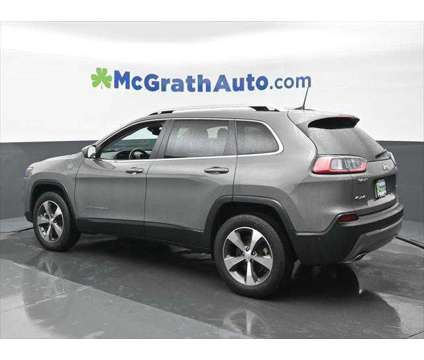 2021 Jeep Cherokee Limited 4X4 is a Grey 2021 Jeep Cherokee Limited SUV in Dubuque IA