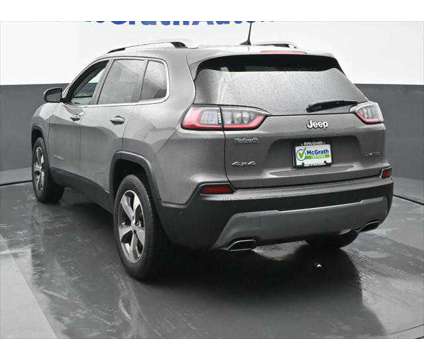 2021 Jeep Cherokee Limited 4X4 is a Grey 2021 Jeep Cherokee Limited SUV in Dubuque IA