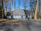 1421 Spring Hill Dr, Hummelstown, PA 17036