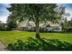 476 Collins Dr, Springfield, PA 19064