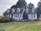 901 Bellview Ct, Red Lion, PA 17356