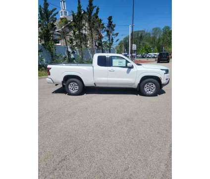 2024 Nissan Frontier SV is a White 2024 Nissan frontier SV Truck in Auburn MA