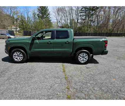 2022 Nissan Frontier SV is a Green 2022 Nissan frontier SV Truck in Auburn MA