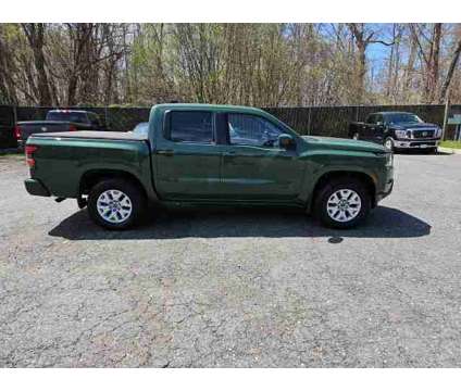 2022 Nissan Frontier SV is a Green 2022 Nissan frontier SV Truck in Auburn MA