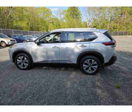 2021 Nissan Rogue SV is a Silver 2021 Nissan Rogue SV SUV in Auburn MA