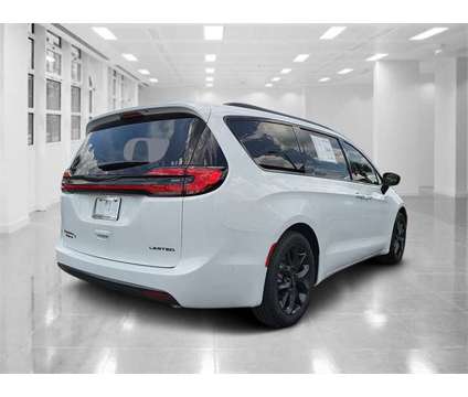 2024 Chrysler Pacifica Limited is a White 2024 Chrysler Pacifica Limited Car for Sale in Orlando FL