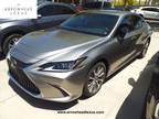 2021 Lexus ES 300h