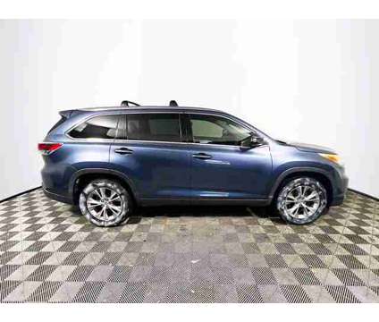 2014 Toyota Highlander XLE is a Grey 2014 Toyota Highlander XLE Car for Sale in Tampa FL