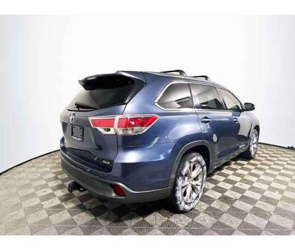 2014 Toyota Highlander XLE is a Blue 2014 Toyota Highlander XLE Car for Sale in Tampa FL