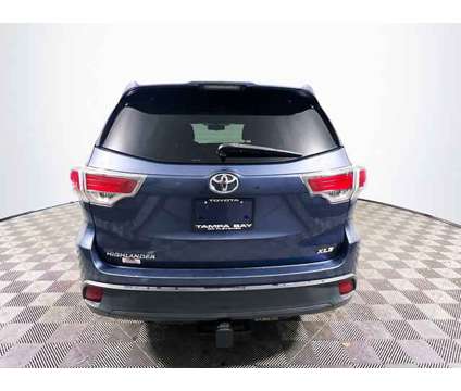 2014 Toyota Highlander XLE is a Grey 2014 Toyota Highlander XLE Car for Sale in Tampa FL