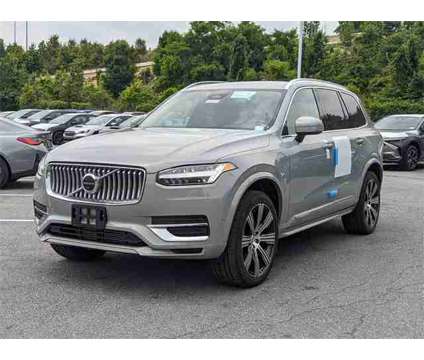 2024 Volvo XC90 Recharge Plug-In Hybrid Ultimate Bright Theme is a Grey 2024 Volvo XC90 3.2 Trim Hybrid in Silver Spring MD