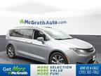 2019 Chrysler Pacifica Limited Front-Wheel Drive Passenger Van