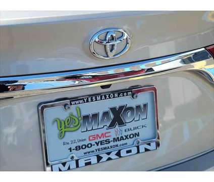 2018 Toyota Avalon XLE is a Tan 2018 Toyota Avalon XLE Car for Sale in Union NJ