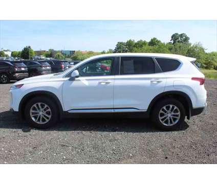 2020 Hyundai Santa Fe SE is a White 2020 Hyundai Santa Fe SE SUV in Chantilly VA